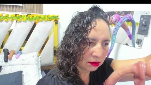 luna_naughty1 online show from June 6, 7:07 pm