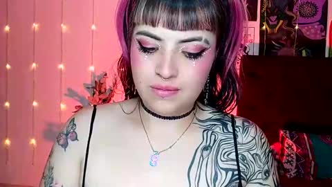 MISS LUNA  online show from December 13, 2:10 am