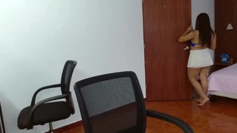 luna_rousse26 online show from May 16, 1:43 pm