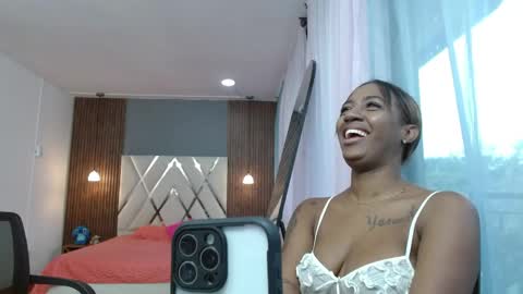 luna_rousse26 online show from May 20, 12:33 pm