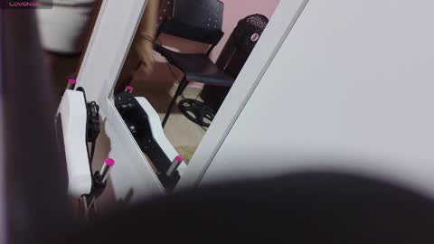 luna_rousse26 online show from May 26, 1:29 pm