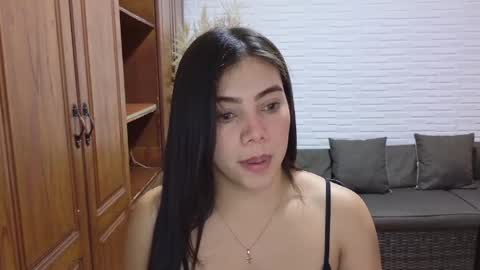 luna_rousse26 online show from May 29, 2:26 pm