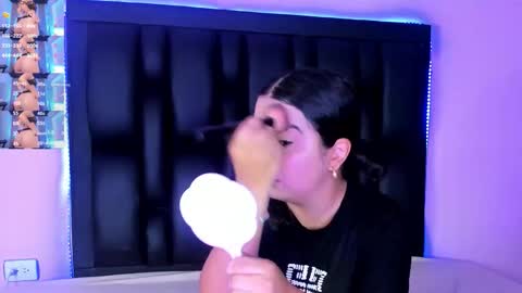 Luna  online show from November 5, 12:05 pm