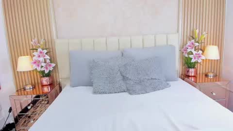 Luna Taylors online show from October 6, 11:18 am