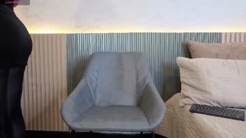 luna_valle online show from June 29, 7:58 pm