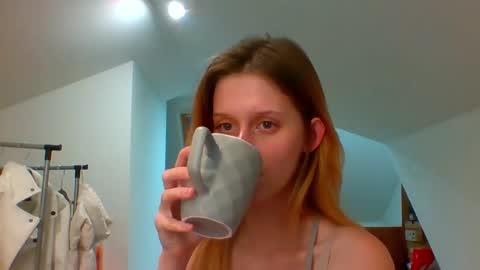 L U N A  online show from December 2, 2:52 pm