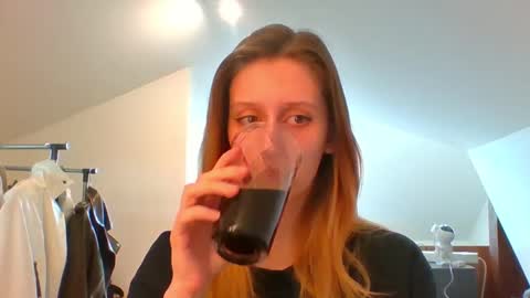 L U N A  online show from March 5, 2:45 pm