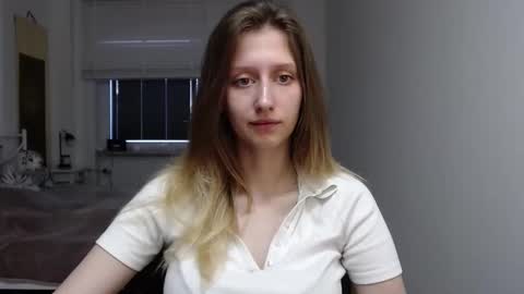 L U N A  online show from September 15, 5:40 am