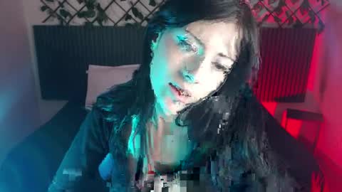 Snapshot of lunaaa_07 chatting on April 8, 3:34 pm lunaaa_07 online show from April 8, 3:34 pm