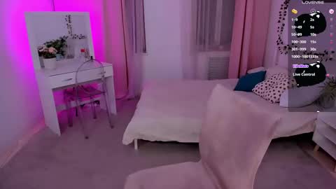 Snapshot of lunaali chatting on October 19, 3:56 pm Li online show from October 19, 3:56 pm