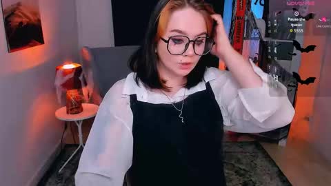 Snapshot of lunaali chatting on October 24, 4:25 pm Li online show from October 24, 4:25 pm