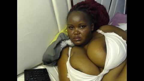 lunabloom01 online show from January 10, 9:11 am