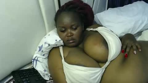 lunabloom01 online show from January 14, 10:58 pm