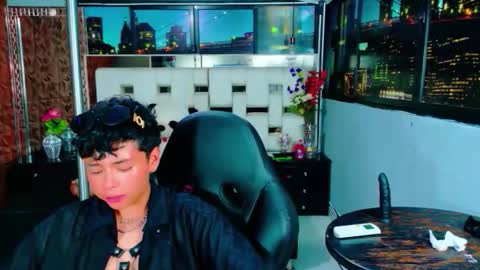 lunabustygirl online show from November 26, 1:39 am