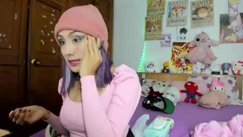 Snapshot of lunacristal_moon chatting on October 17, 9:34 am lunacristal_moon online show from October 17, 9:34 am