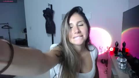 Snapshot of lunagardners chatting on September 20, 2:34 am lunagardners online show from September 20, 2:34 am