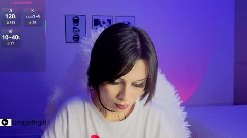 Snapshot of lunagothgirl chatting on April 4, 5:16 am Luna online show from April 4, 5:16 am