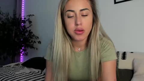 Laura online show from February 8, 7:26 am