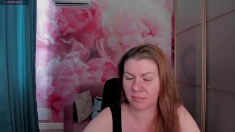 Snapshot of lunakissesx chatting on June 13, 11:19 am lunakissesx online show from June 13, 11:19 am