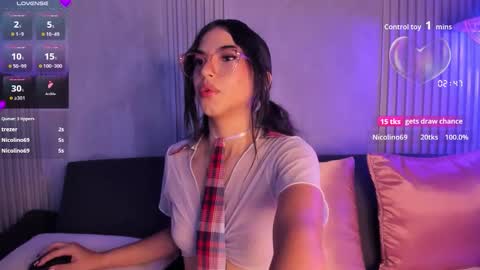 Snapshot of lunalancaster_ chatting on October 10, 12:37 pm lunalancaster_ online show from October 10, 12:37 pm