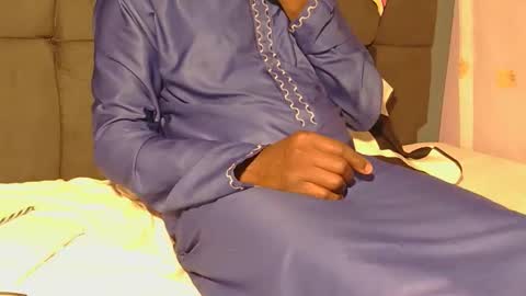 lunalove22_ online show from May 14, 3:19 pm