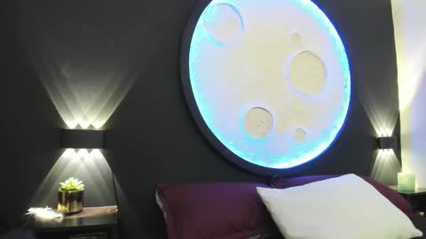 lunamisteriosa_ online show from November 4, 11:31 am