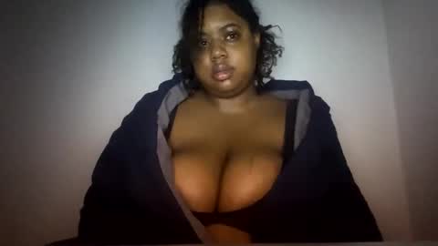 lunamoth00 online show from February 10, 12:20 pm