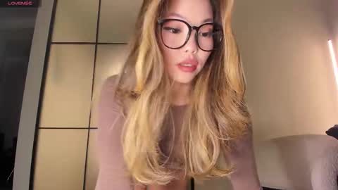 Snapshot of lunaonekiss chatting on October 26, 10:21 am Aisha online show from October 26, 10:21 am