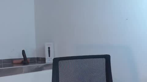 Julieth  online show from December 6, 2:57 am