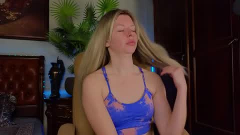 Luna Rishi online show from May 1, 6:29 am