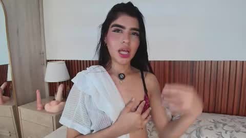 Luna Rousse online show from February 28, 1:17 am