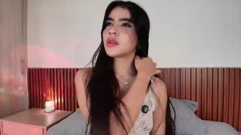 Snapshot of lunarousse_ chatting on July 15, 3:12 am Luna Rousse online show from July 15, 3:12 am