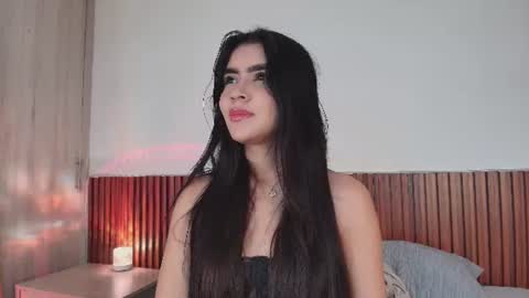 Snapshot of lunarousse_ chatting on July 22, 3:20 am Luna Rousse online show from July 22, 3:20 am