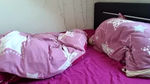 Snapshot of lunaticminx chatting on December 31, 11:31 am Luna powered by bitch dust online show from December 31, 11:31 am