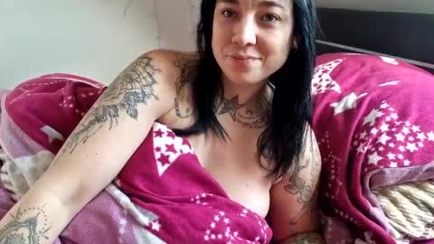 Snapshot of lunaticminx chatting on January 7, 11:58 am Luna powered by bitch dust online show from January 7, 11:58 am