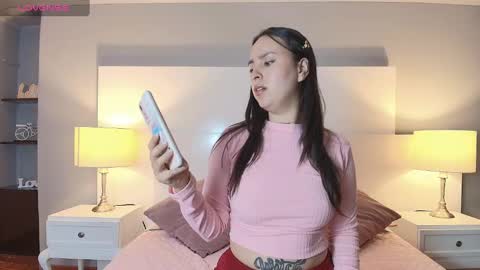 Snapshot of lunavelvet15 chatting on September 16, 12:17 pm LUNA online show from September 16, 12:17 pm
