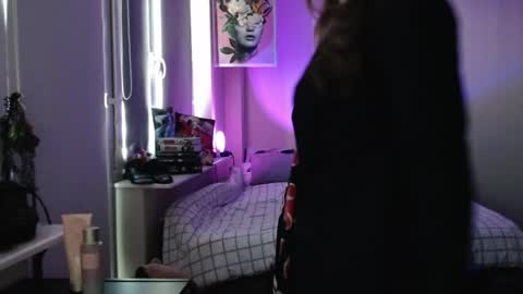 LunaXcherry online show from April 22, 4:41 pm