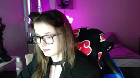 LunaXcherry online show from June 9, 6:08 pm