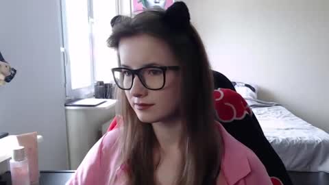 LunaXcherry online show from June 13, 11:08 am