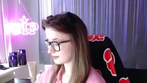 LunaXcherry online show from June 21, 11:13 am