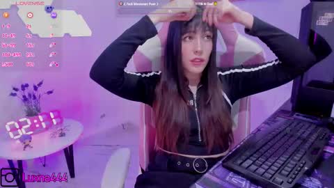 Snapshot of lunaxlu chatting on October 6, 9:12 pm online show from October 6, 9:12 pm