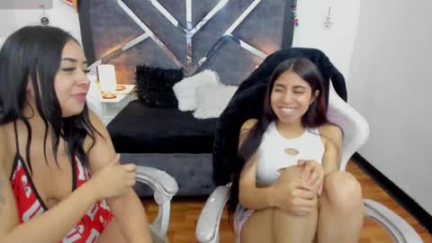 Snapshot of lunitaa18 chatting on March 10, 8:23 pm V A L E R I A online show from March 10, 8:23 pm