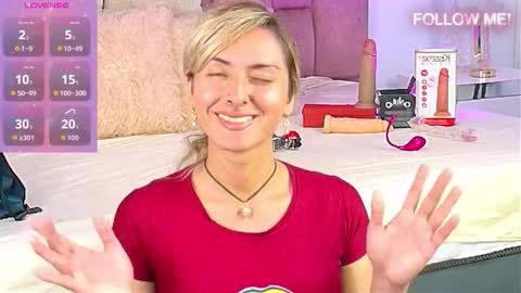 lunitadiva online show from November 30, 3:49 pm