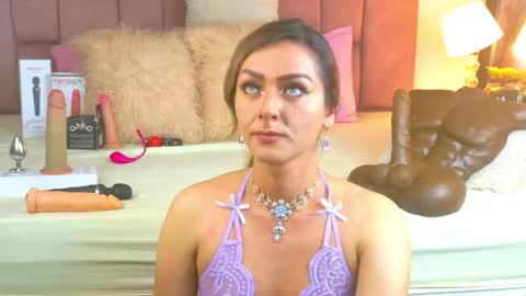 lunitadiva online show from May 24, 4:23 pm