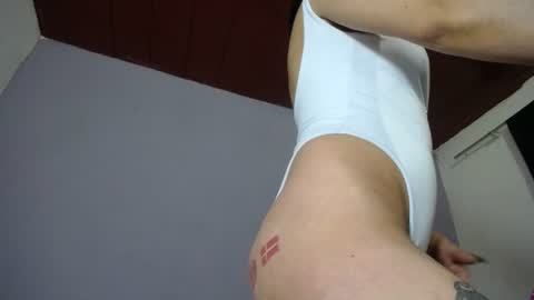 Snapshot of lunitaqueen_ chatting on June 26, 4:50 am Luna Tamara online show from June 26, 4:50 am