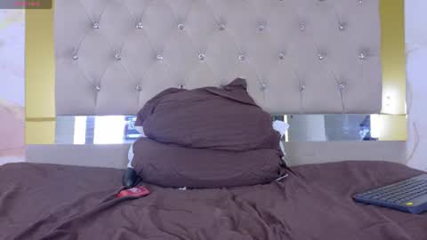 lunna__tylor online show from July 7, 6:47 am