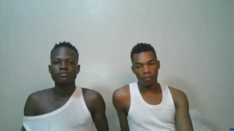 luoislove online show from February 25, 7:45 pm