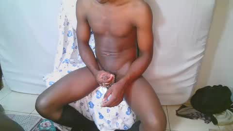 luoislove online show from March 9, 9:19 pm