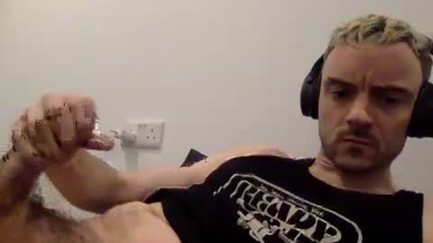 Snapshot of lupine_666 chatting on November 22, 4:39 pm Lupine online show from November 22, 4:39 pm