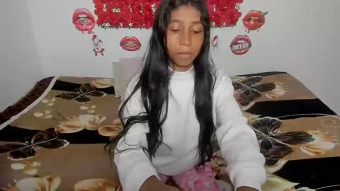 Snapshot of lupita_hot77 chatting on January 8, 3:53 am lupita_hot77 online show from January 8, 3:53 am